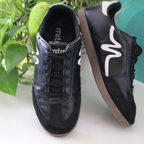 KEEPING Boys Indoor Soccer Shoes – Black Leather size 4Y - Picture 14 of 14